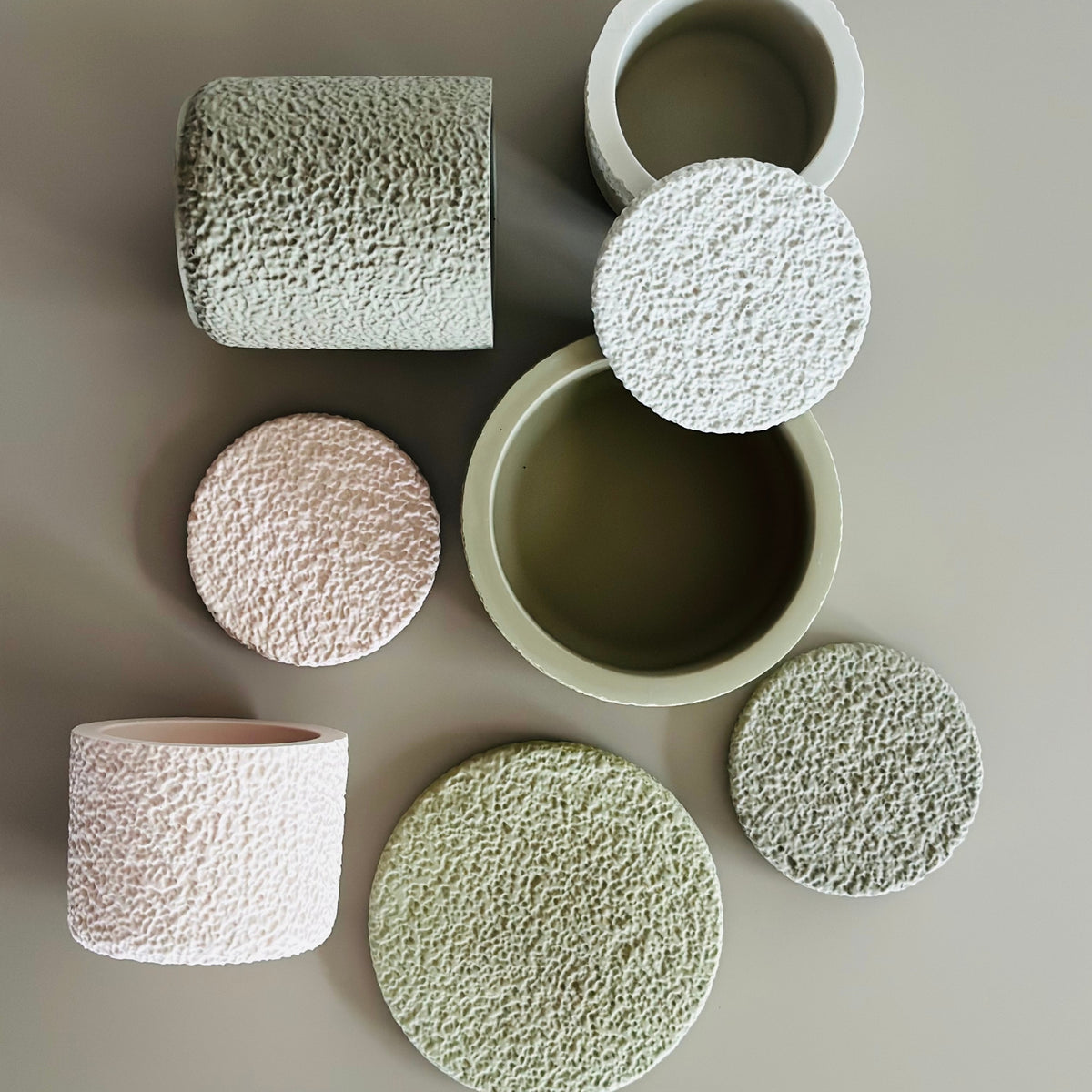 B - Ware ! GEMAZZO Silikonformen - Set „LAVA“ – 6 - teilig mit Deckel - COLORBERRY & JESIN